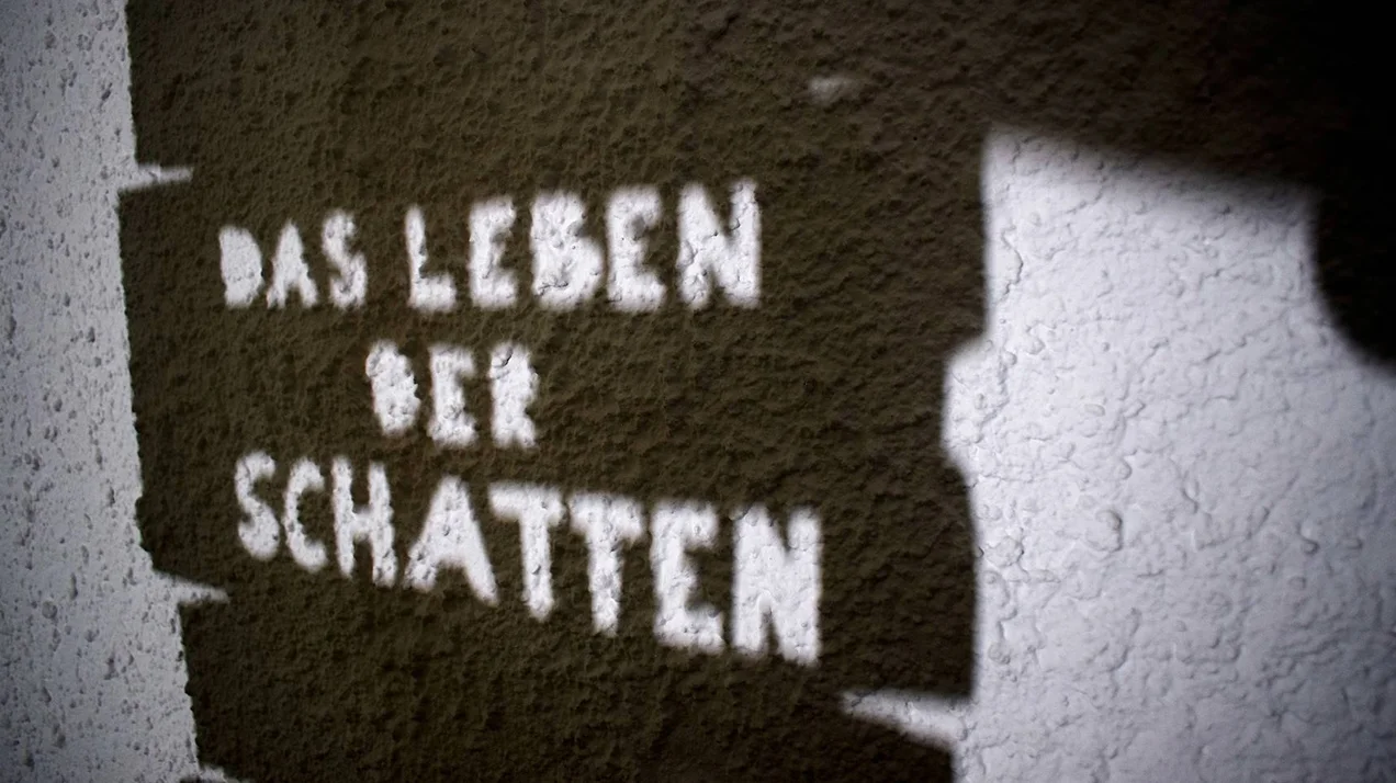 Essay: Das Leben der Schatten