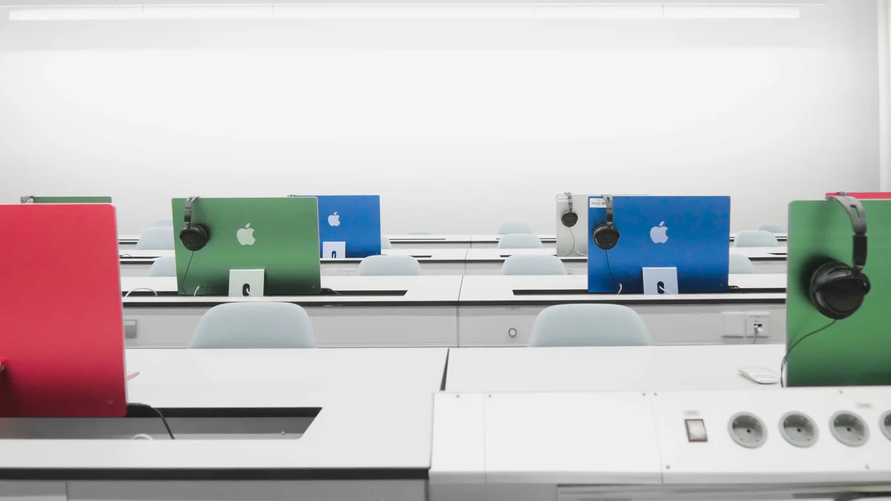 Recording the Macpool with several Mac computers.